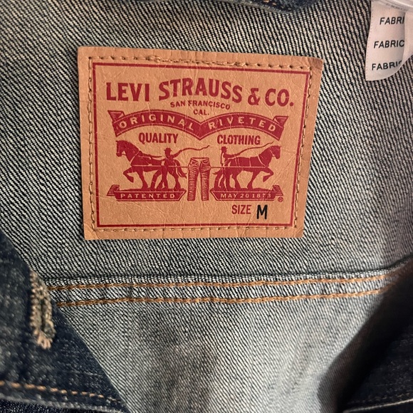 Levi’s Jean Jacket - Picture 2 of 4